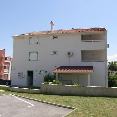 Apartments Knezevic Baška Exterior foto
